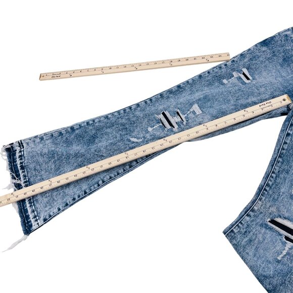 Petra 153 Jeans Distressed High-Rise Flare-Leg Jeans size 13/30 acid wash button - Picture 6 of 11